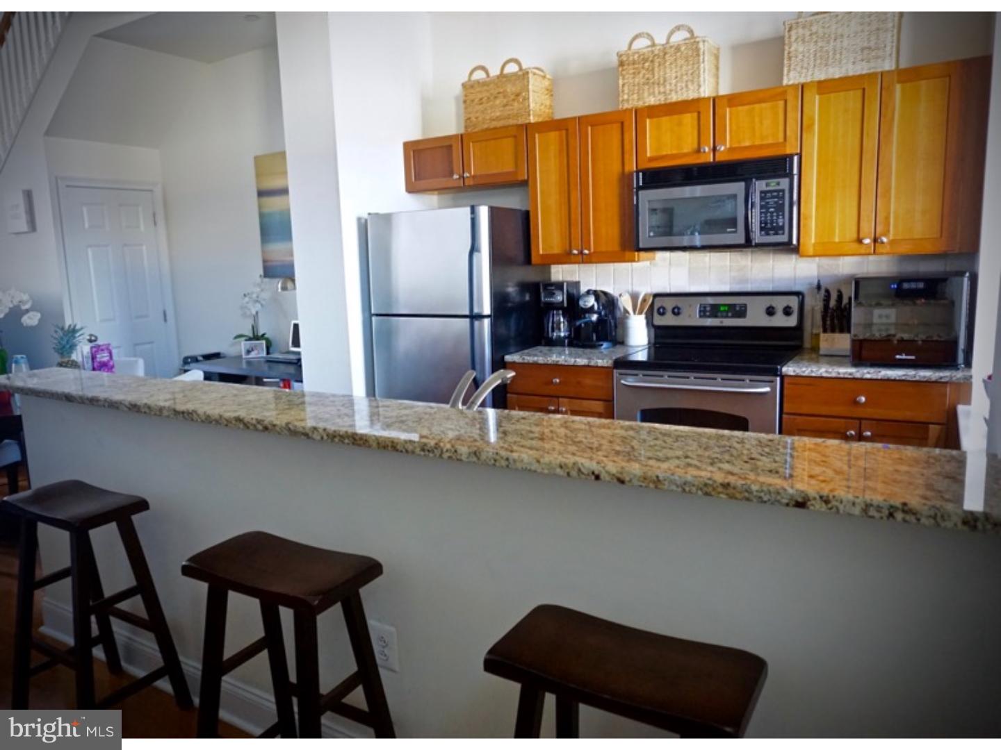 1 Academy Circle, Unit 318 Philadelphia, PA 19146 - Photo 4 of 17 Kitchen