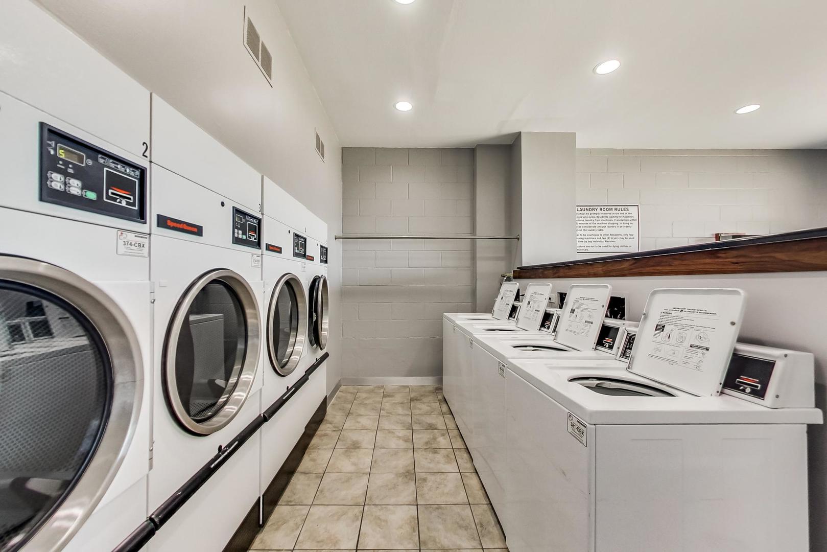 6325 North Sheridan Road, Unit 2101 Chicago, IL 60660 - Photo 19 of 28