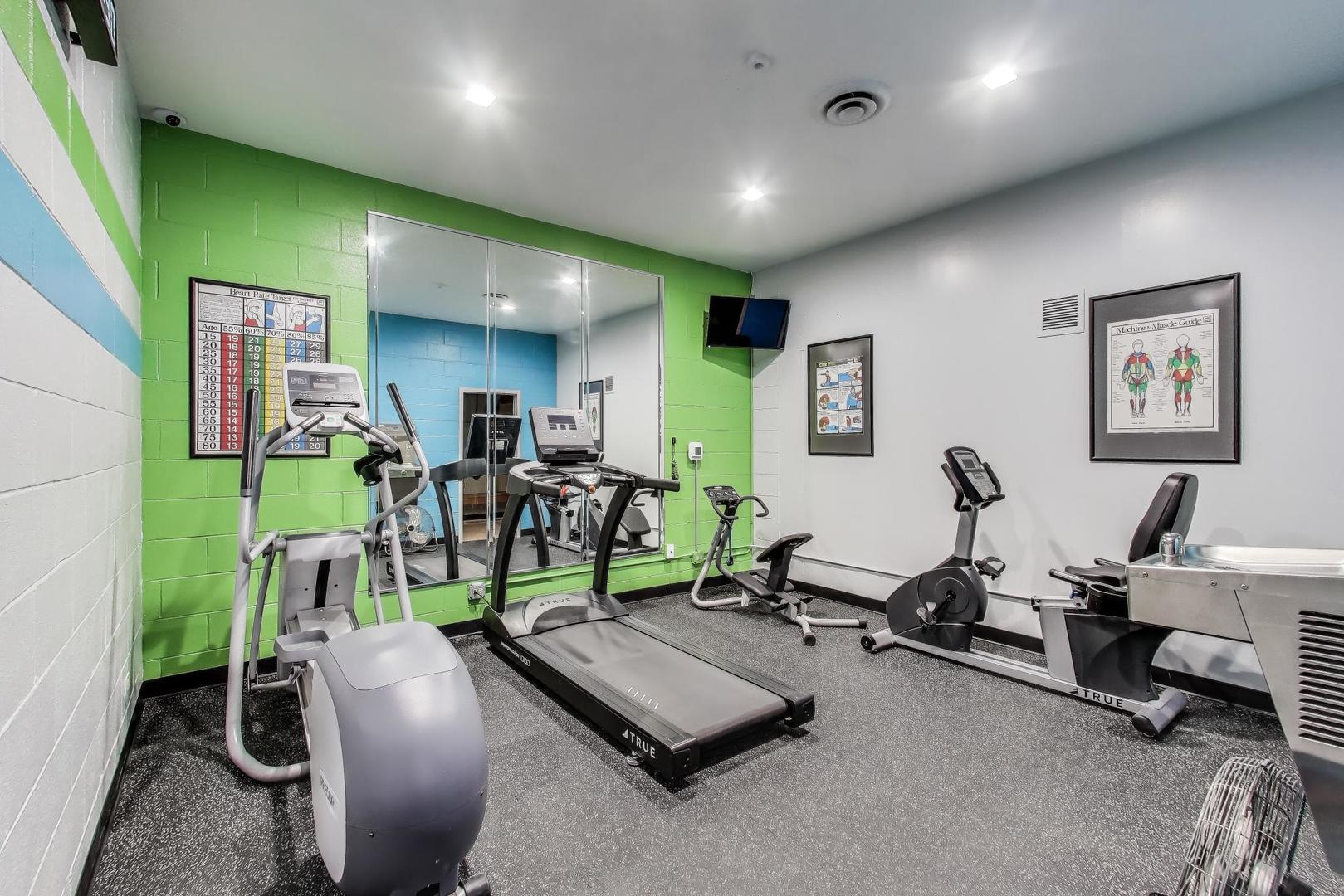 6325 North Sheridan Road, Unit 2101 Chicago, IL 60660 - Photo 20 of 28