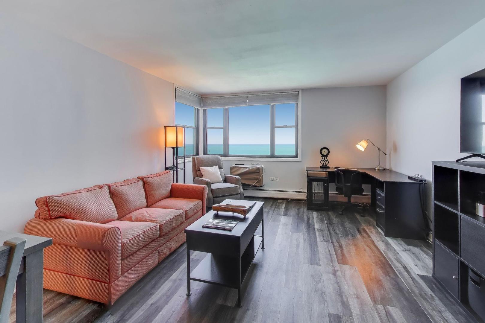 6325 North Sheridan Road, Unit 2101 Chicago, IL 60660 - Photo 6 of 28