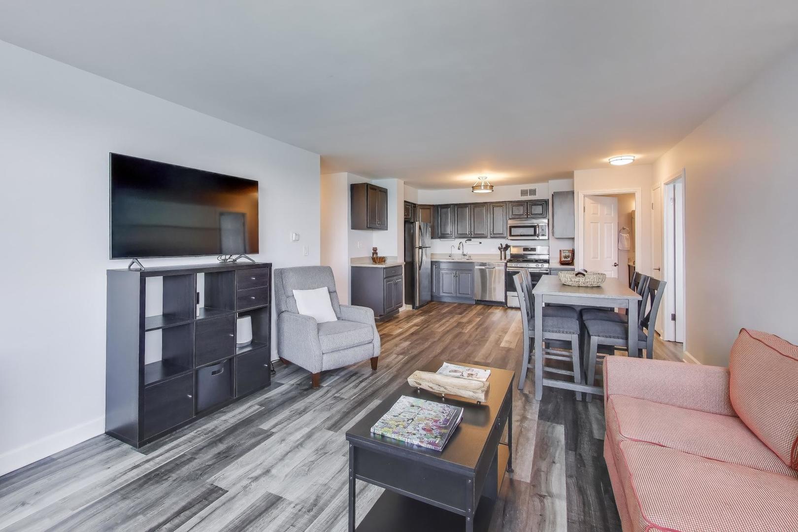 6325 North Sheridan Road, Unit 2101 Chicago, IL 60660 - Photo 10 of 28