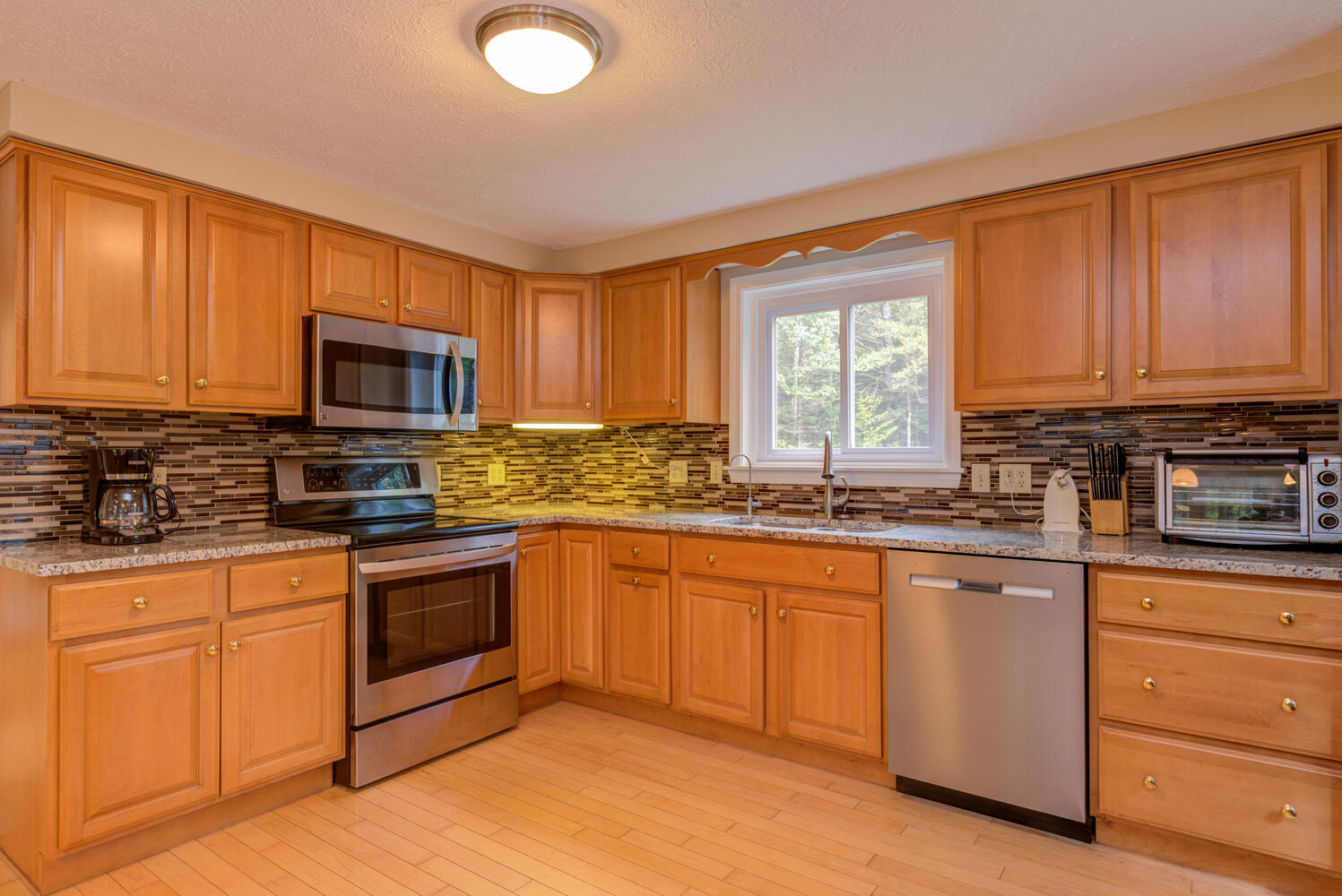 87 Ash Swamp Road Scarborough, ME 04074 - Photo 10 of 57 Kitchen