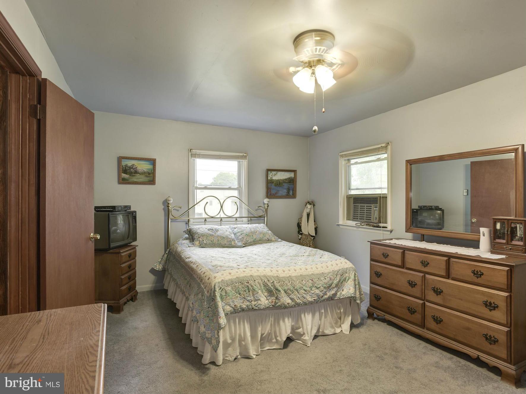 1609 Marlboro Road Edgewater, MD 21037 - Photo 13 of 29 Bedroom (Master)