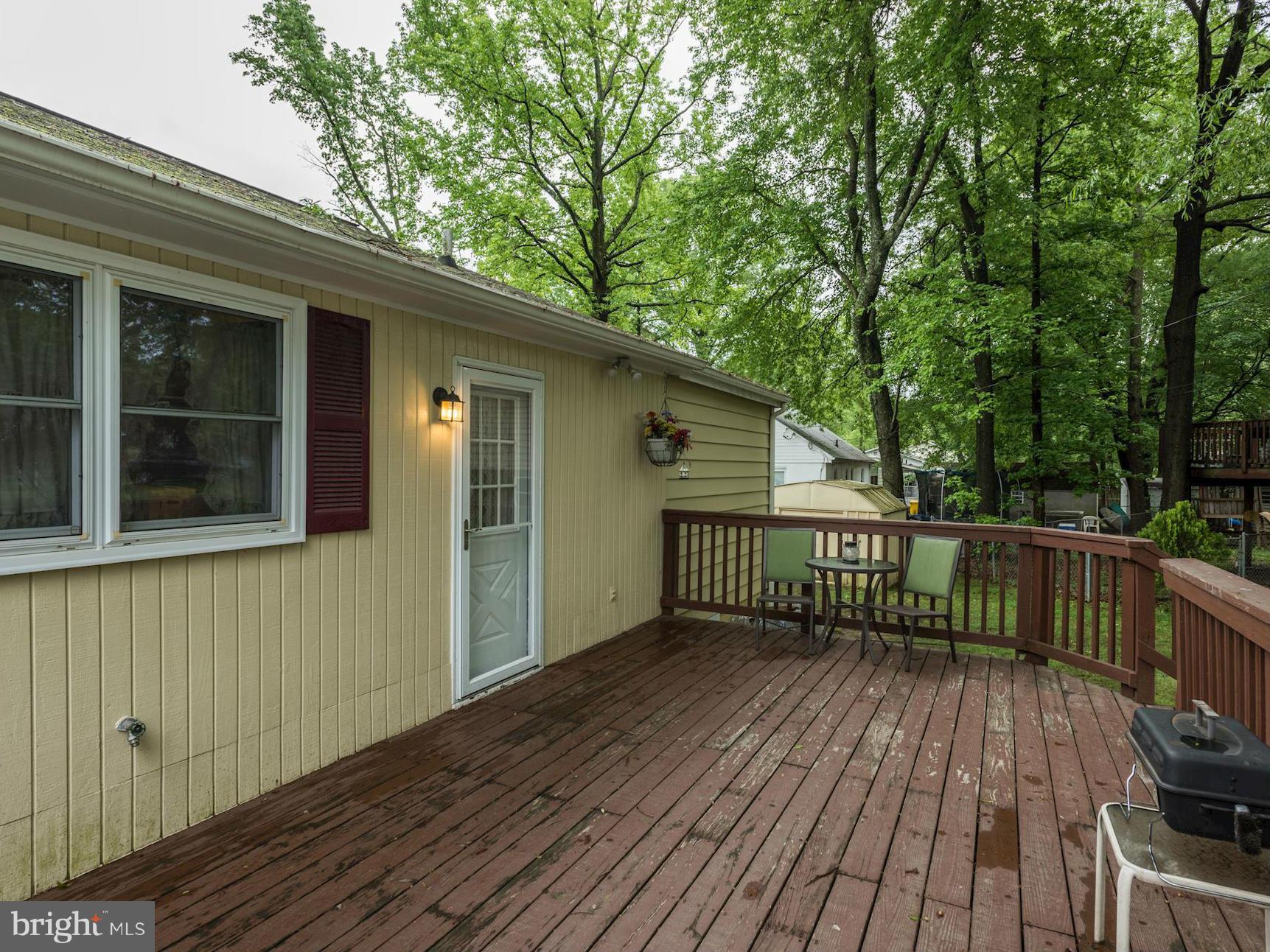 1609 Marlboro Road Edgewater, MD 21037 - Photo 19 of 29 Deck