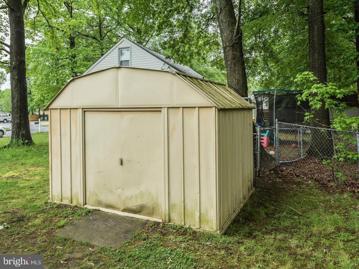 1609 Marlboro Road Edgewater, MD 21037 - Photo 24 of 29 Shed