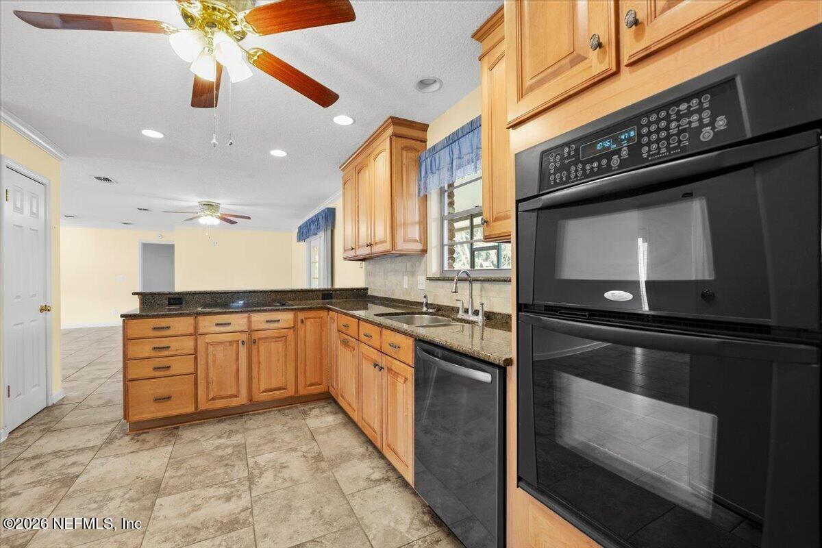 8817 Brierwood Road Jacksonville, FL 32257 - Photo 4 of 40 14-7RV08497