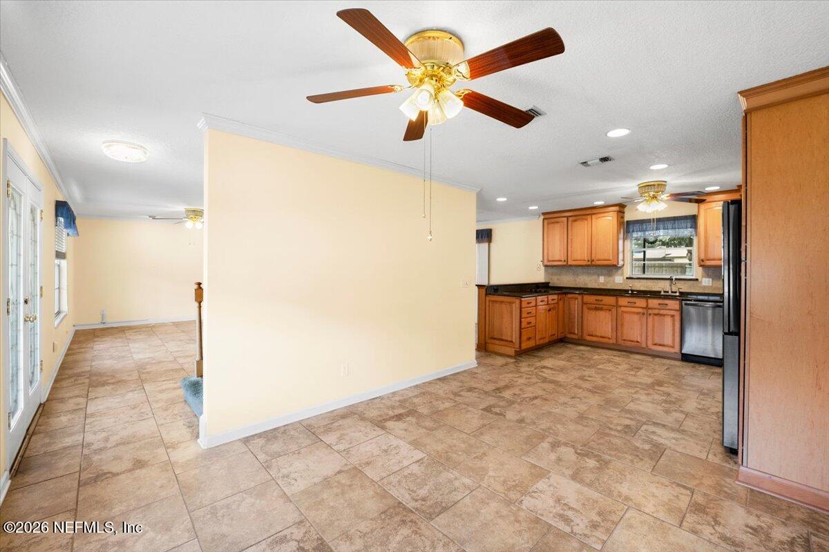 8817 Brierwood Road Jacksonville, FL 32257 - Photo 7 of 40 11-7RV08507