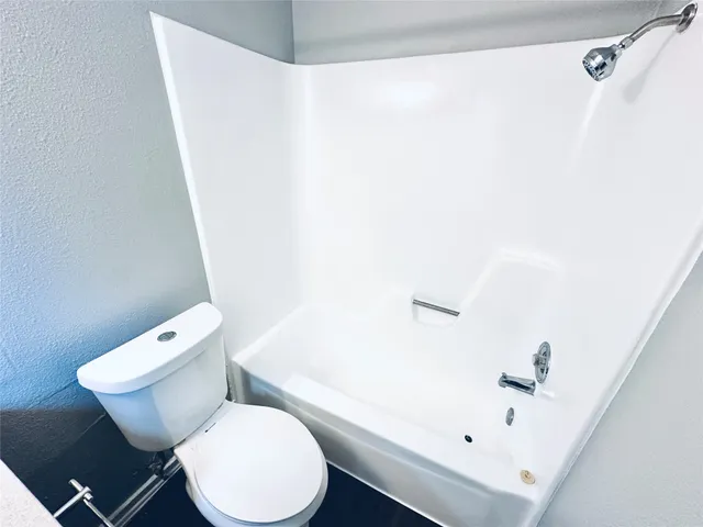 $750 | 805 South Center Street, Unit 108, Austin, TX 78704