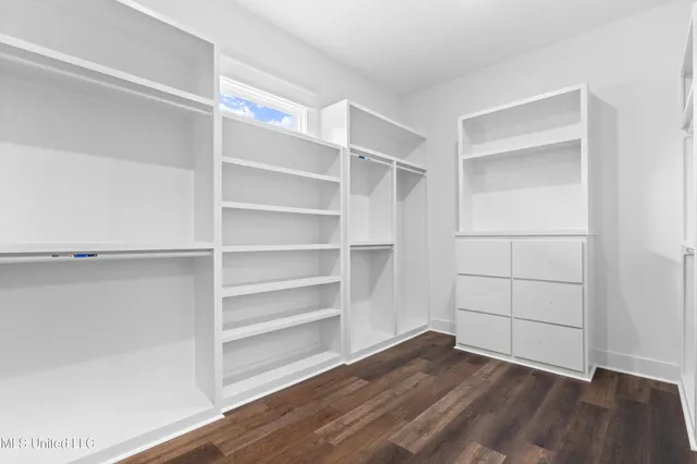 $620,000 | 786 Hazelwood Drive, Lake Cormorant, MS 38641