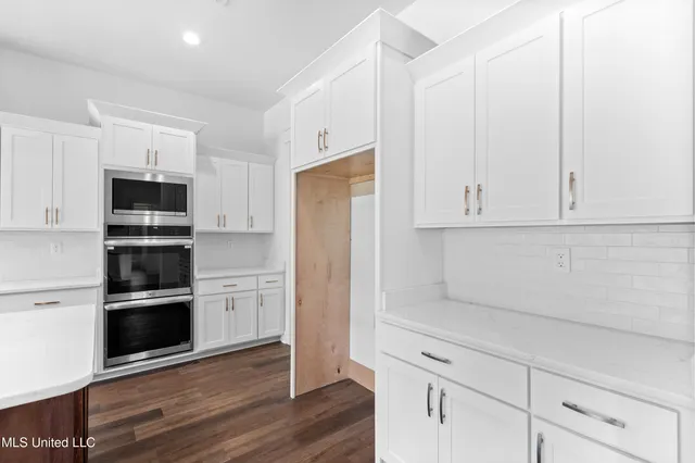 $620,000 | 786 Hazelwood Drive, Lake Cormorant, MS 38641