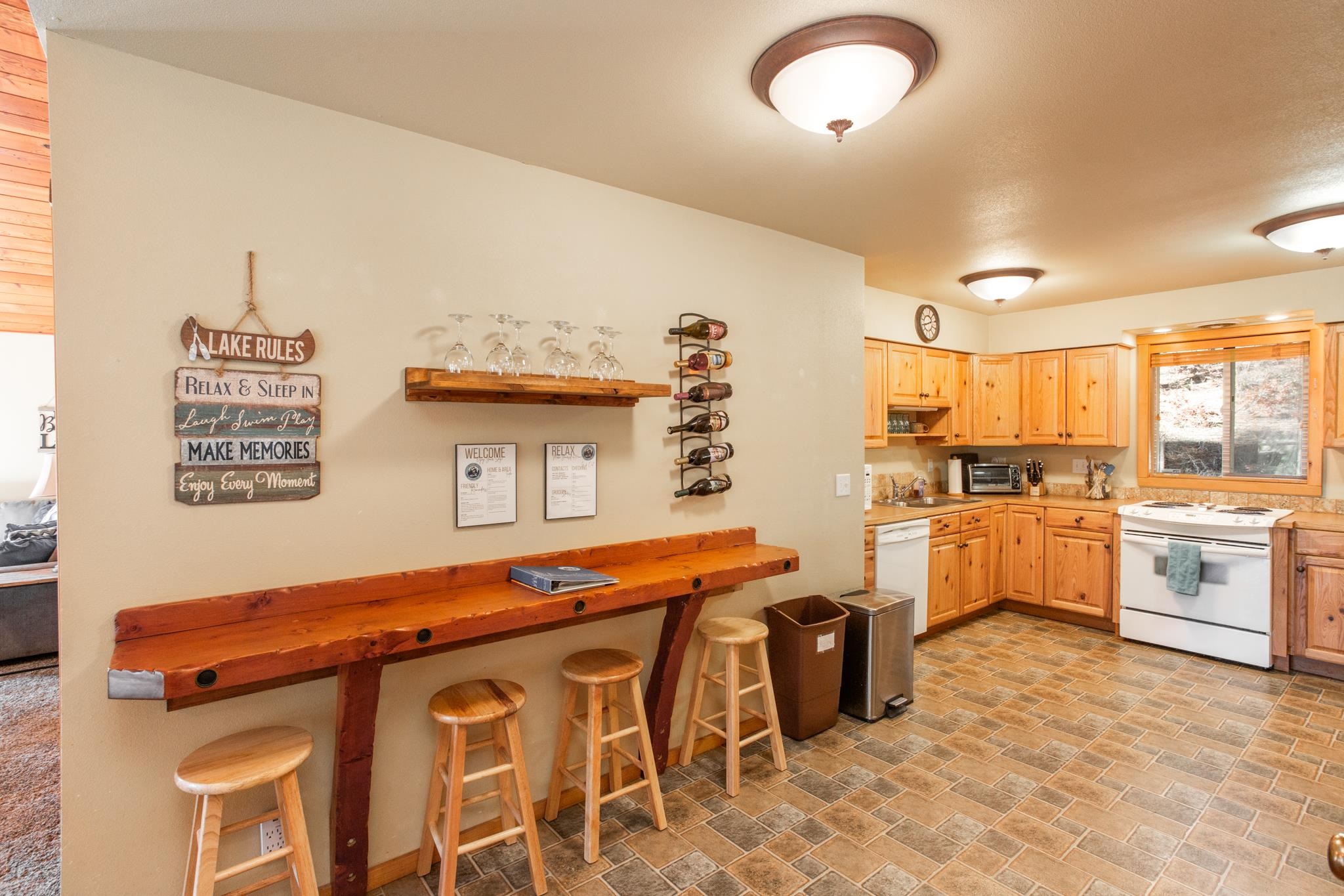 4051 Hanleys Haven Road Loon Lake, WA 99148 - Photo 8 of 39 Gallery Image 8