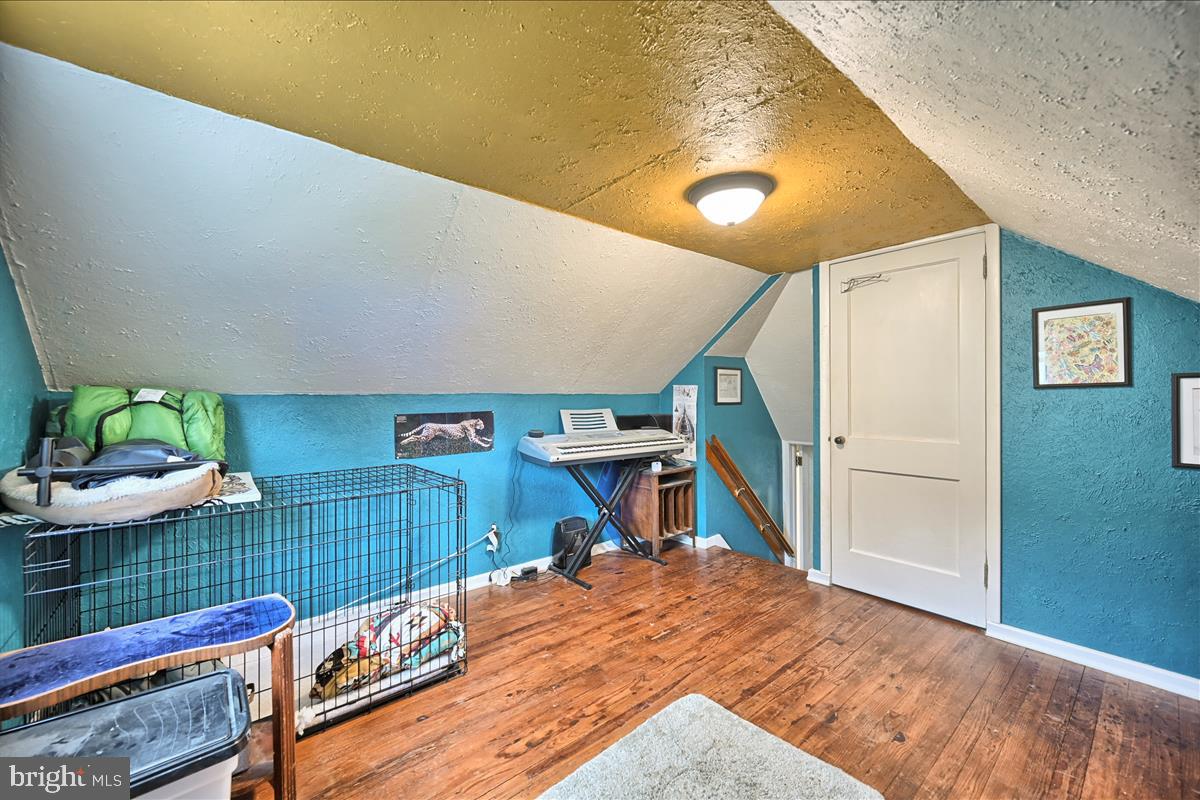 712 Village Road York, PA 17404 - Photo 17 of 19 Gallery Image 17