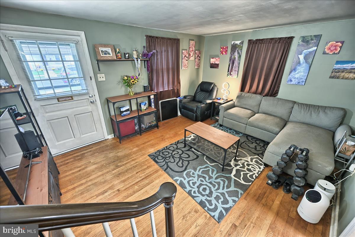 712 Village Road York, PA 17404 - Photo 3 of 19 Gallery Image 3