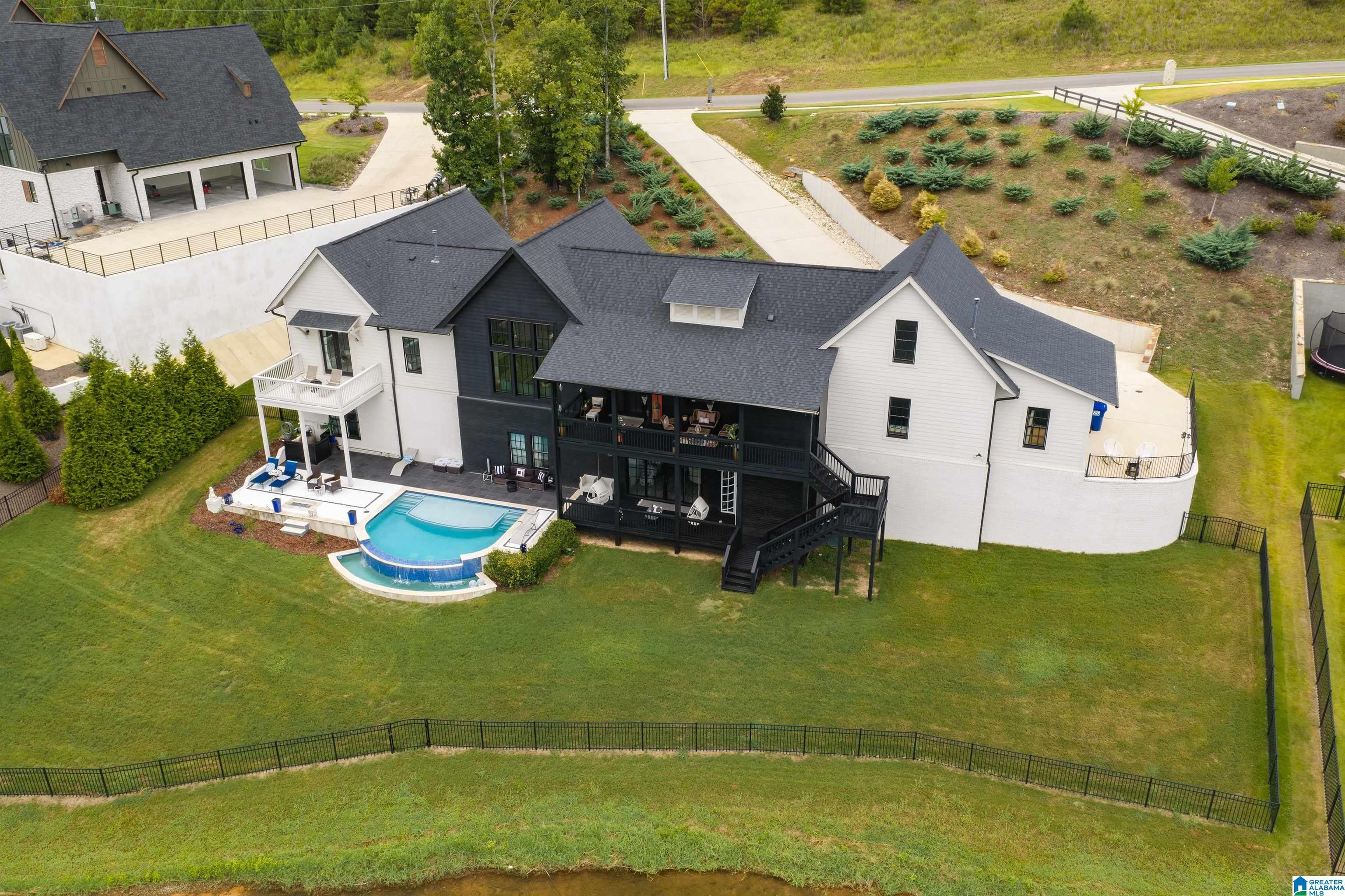 2116 Blackridge Road Hoover, AL 35244 - Photo 77 of 90 Gallery Image 77