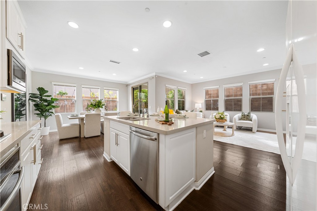 102 Yellow Pine Irvine, CA 92618 - Photo 12 of 46