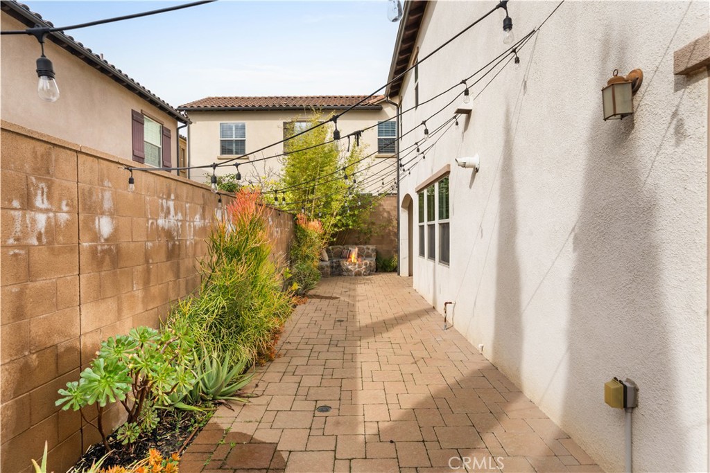 102 Yellow Pine Irvine, CA 92618 - Photo 24 of 46