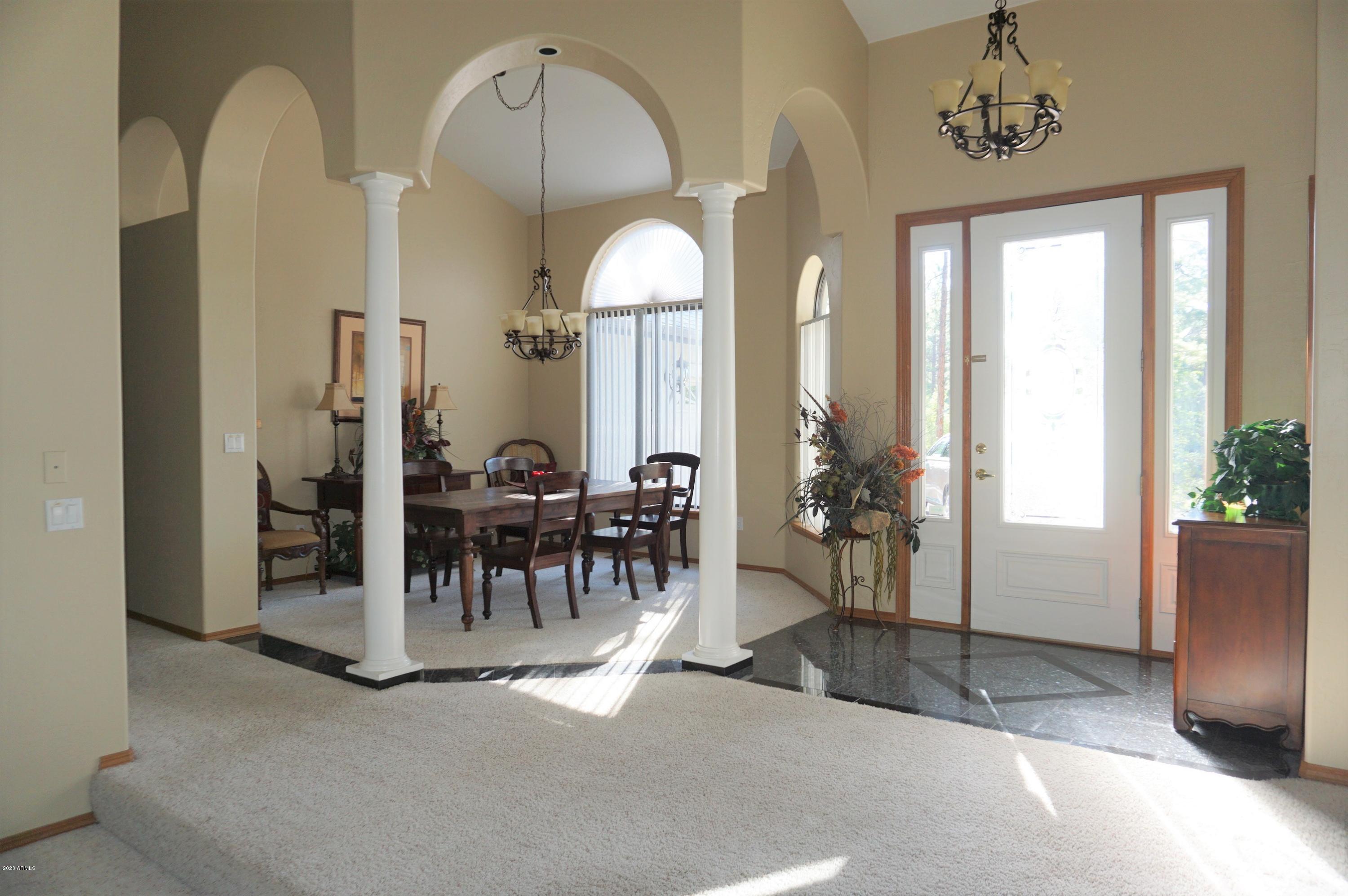 83 Edison Way Star Valley, AZ 85541 - Photo 3 of 37 Foyer & dining area