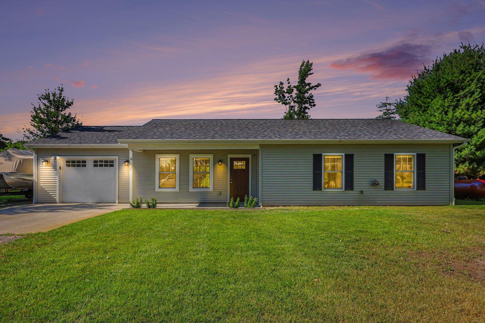 792 Judson Road Spring Lake, MI 49456 - Photo 1 of 24 001_file_8336