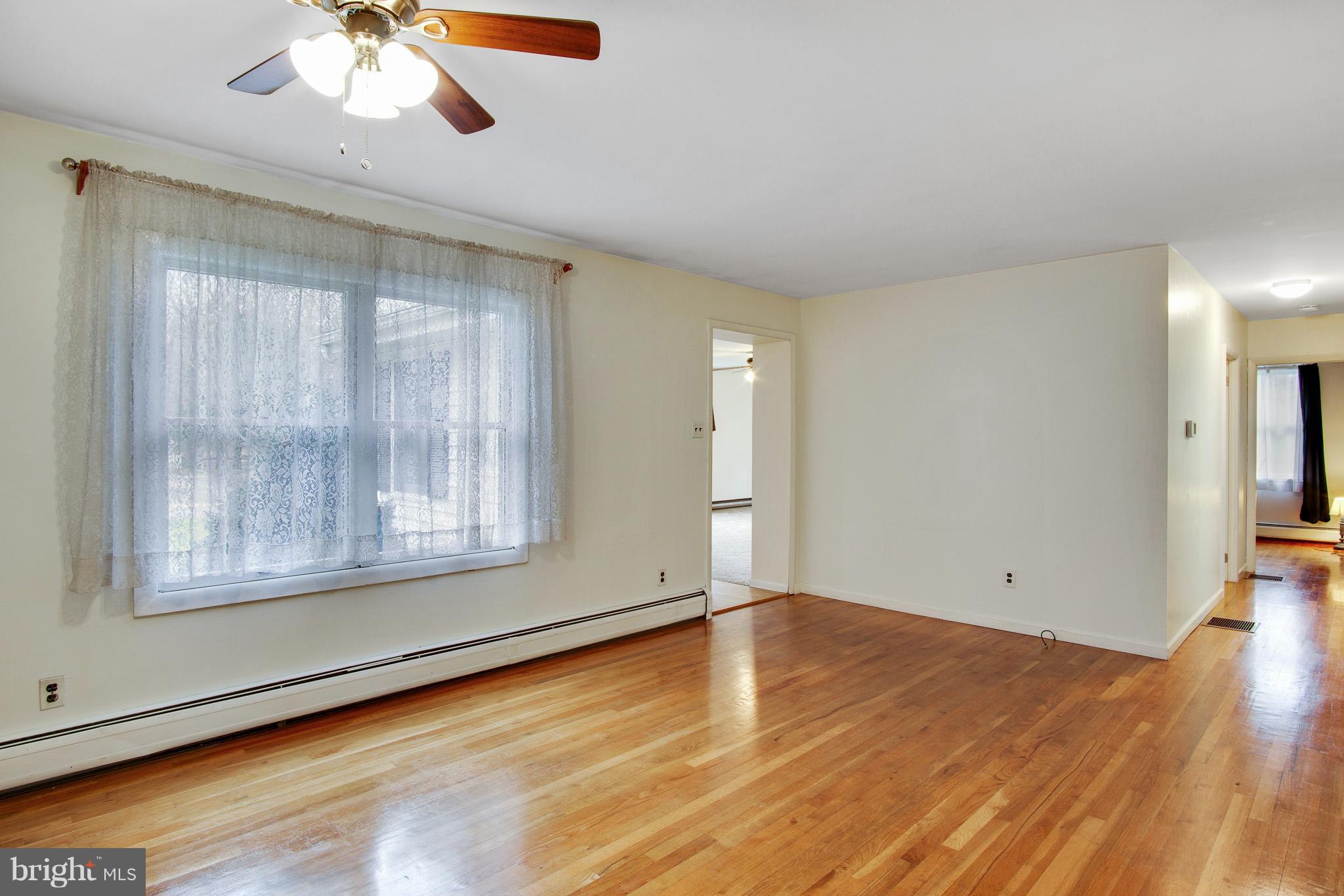 2741 Old County Road Newark, DE 19702 - Photo 13 of 25 Family Room