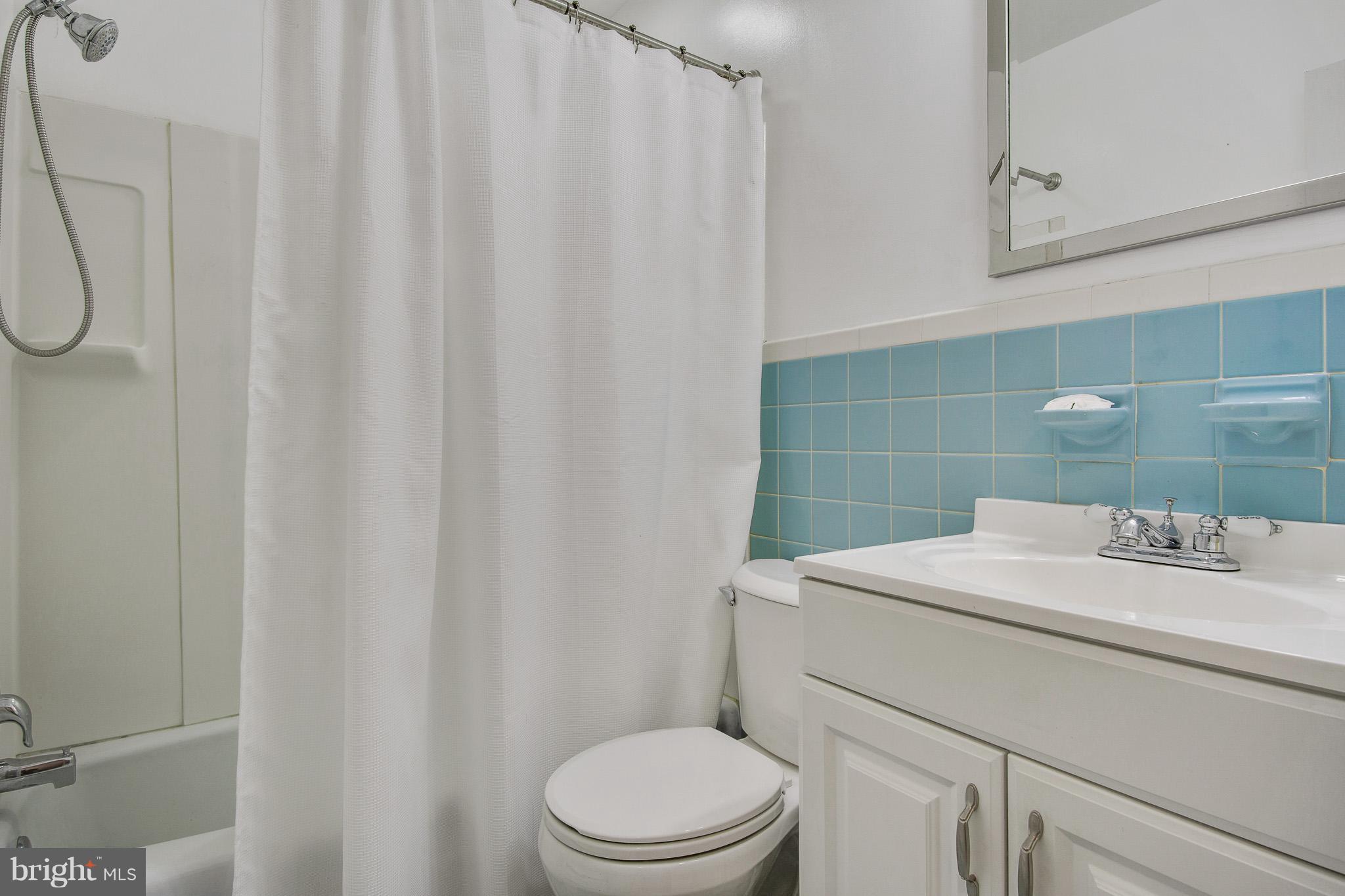 2741 Old County Road Newark, DE 19702 - Photo 20 of 25 Updated Bathroom