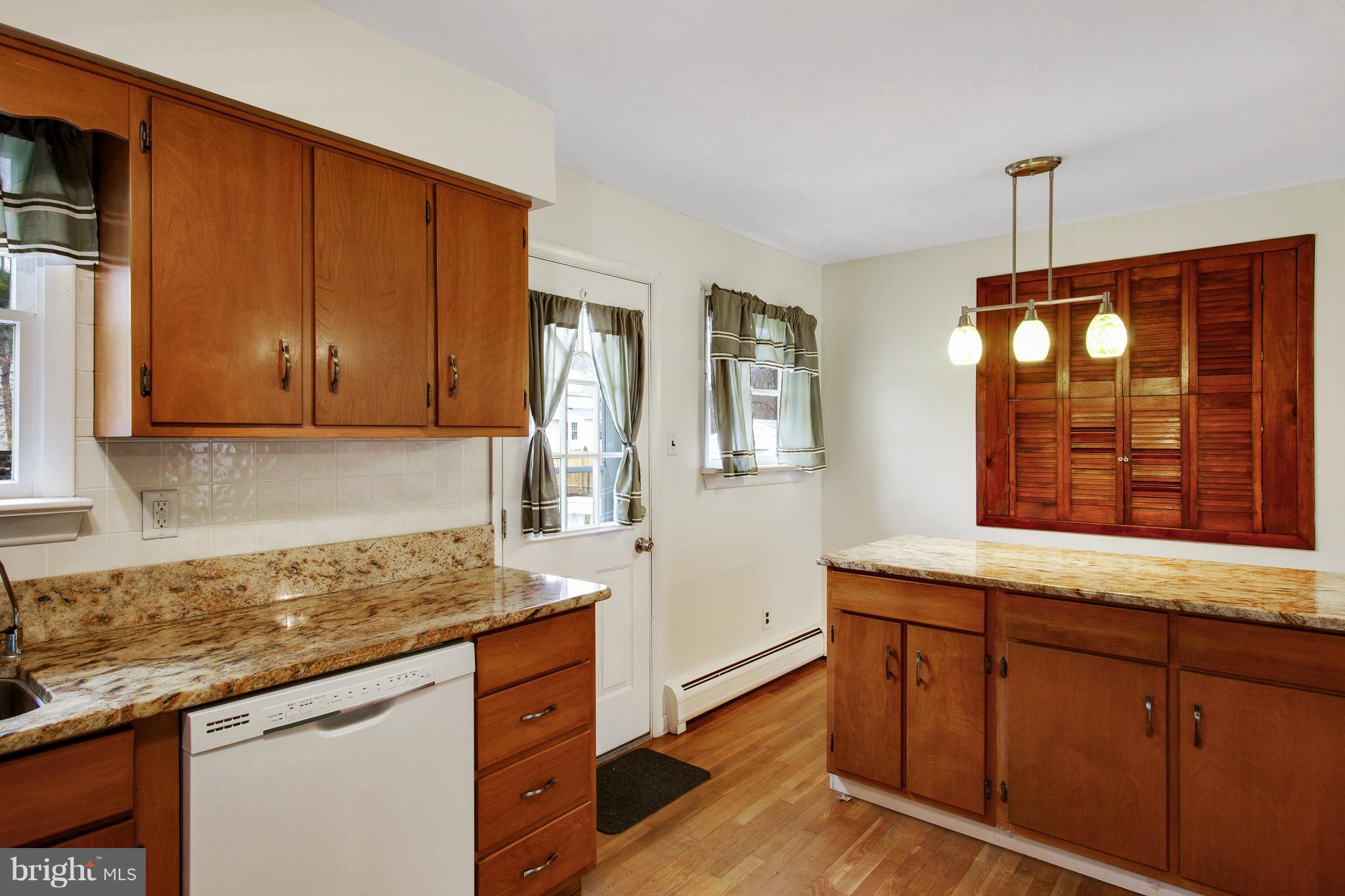 2741 Old County Road Newark, DE 19702 - Photo 8 of 25 Updated kitchen