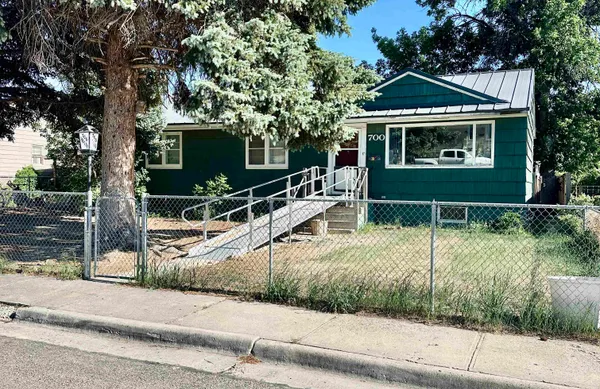 $199,500 | 700 Holly Avenue, Worland, WY 82401