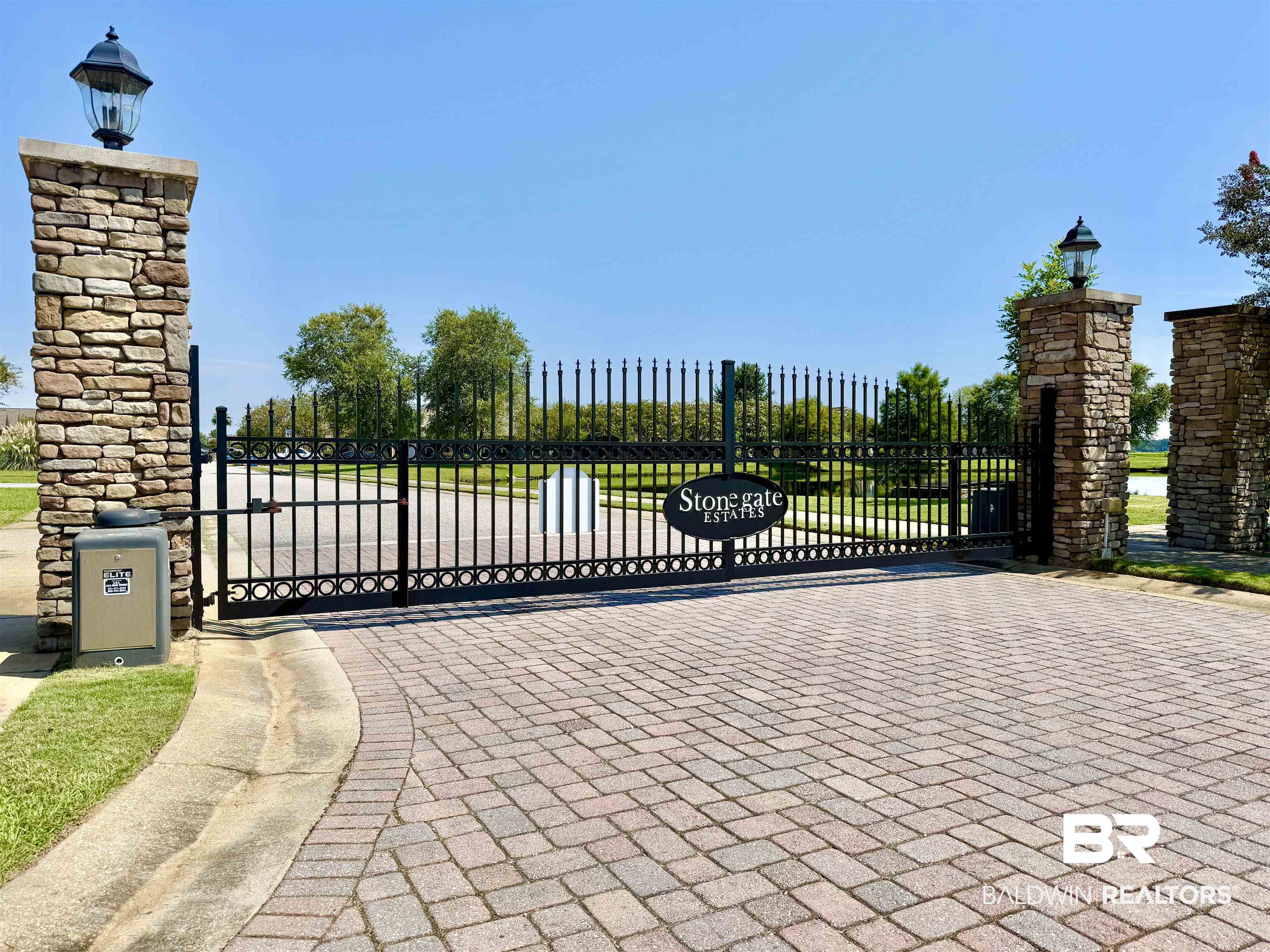 7011 Rocky Rd Loop Gulf Shores, AL 36542 - Photo 49 of 66 View of gate