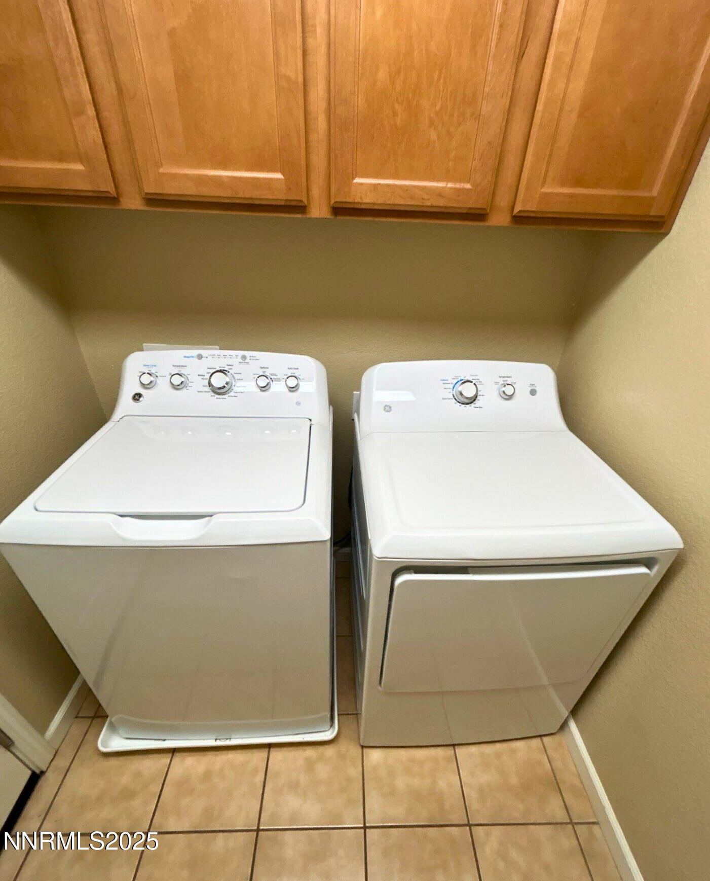 1828 Wind Ranch Road, Unit B Reno, NV 89521 - Photo 18 of 19 a2bcce9f-57a1-41e9-85e7-b3f8a21c0b2f