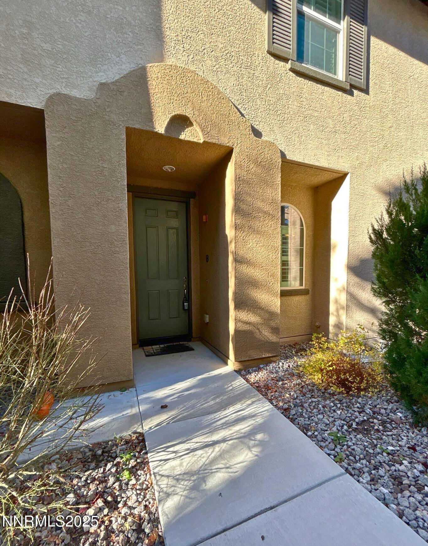 1828 Wind Ranch Road, Unit B Reno, NV 89521 - Photo 2 of 19 bc32d1eb-c70d-4812-9fc9-eab56b54bf31