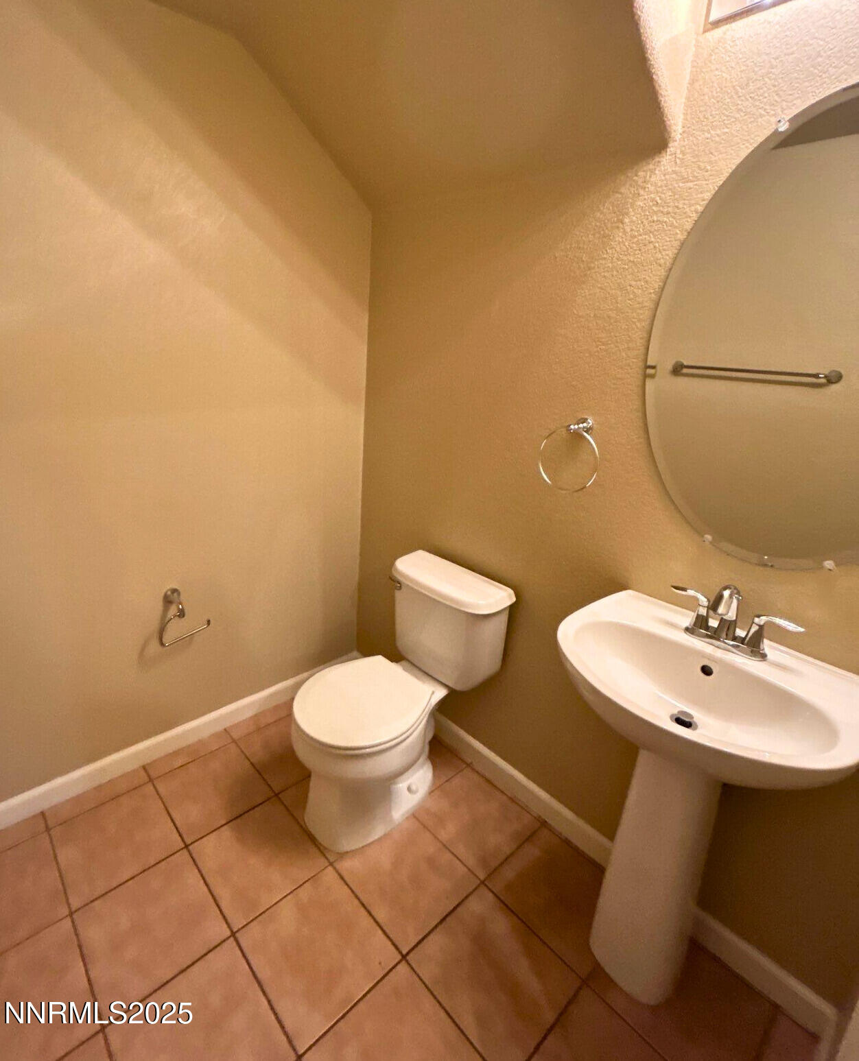 1828 Wind Ranch Road, Unit B Reno, NV 89521 - Photo 8 of 19 412a8b8b-1d3f-4017-acc3-184cb6cb7c08