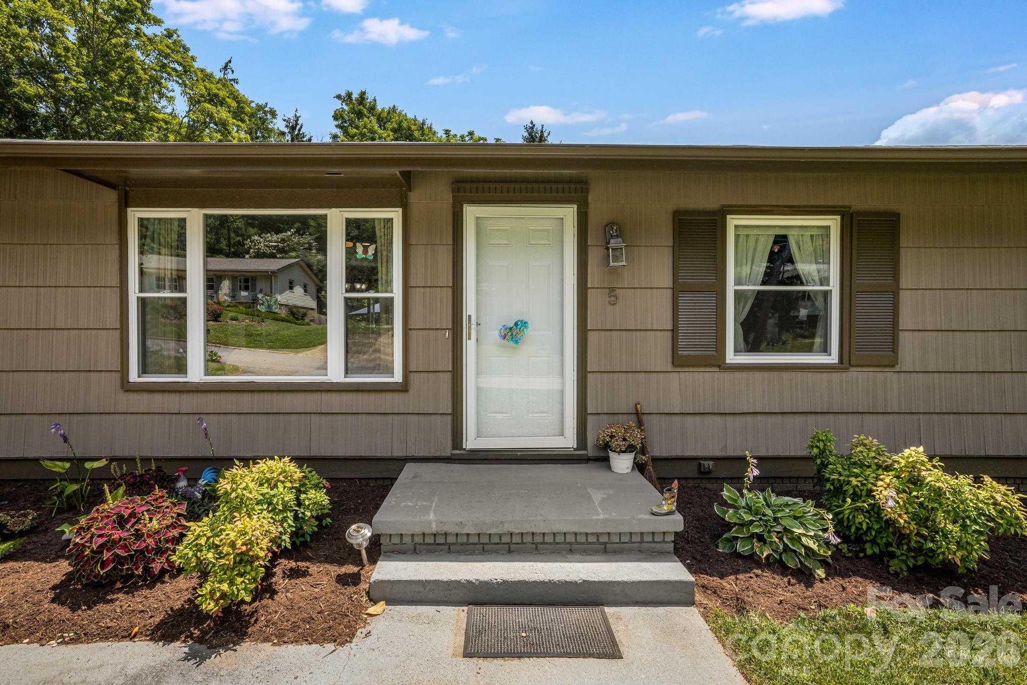 5 Hillview Road Asheville, NC 28805 - Photo 5 of 46