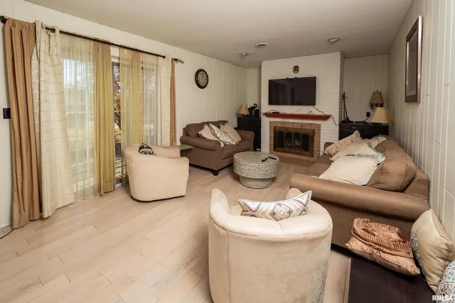 $2,750 | 3623 34th Street, Moline, IL 61265