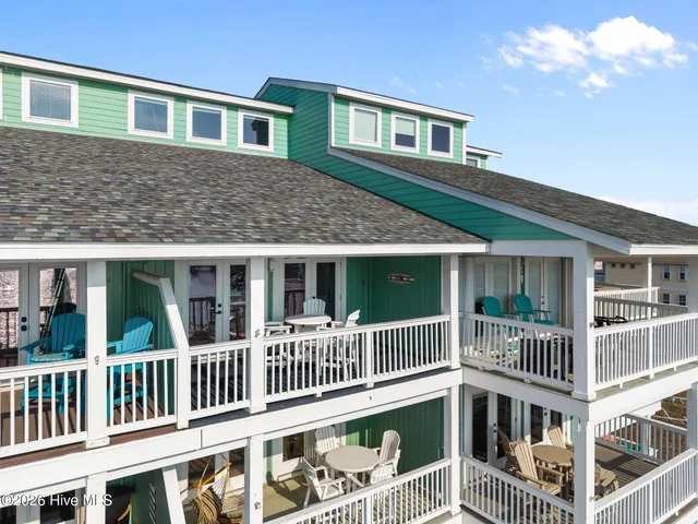 $670,000 | 111 Florida Avenue, Unit 15, Carolina Beach, NC 28428