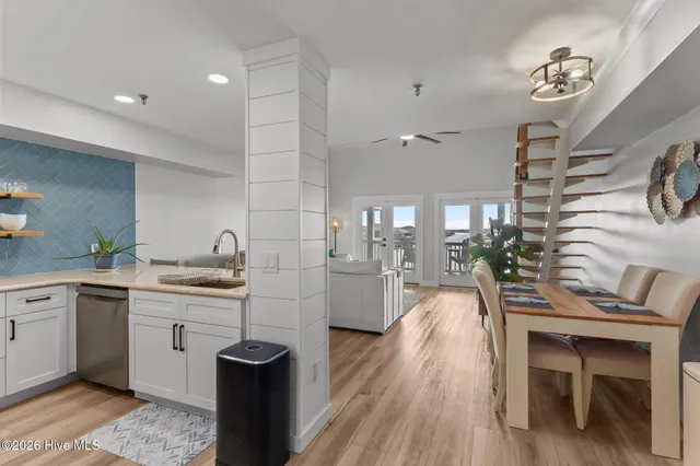 $670,000 | 111 Florida Avenue, Unit 15, Carolina Beach, NC 28428