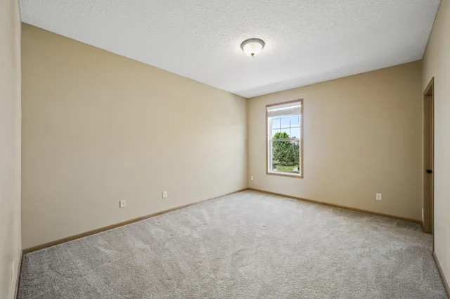 $279,000 | 651 Ravencroft Road, Waconia, MN 55387