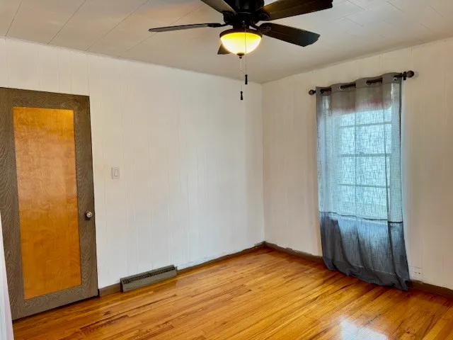 $73,000 | 2918 Pershing Boulevard, Clinton, IA 52732