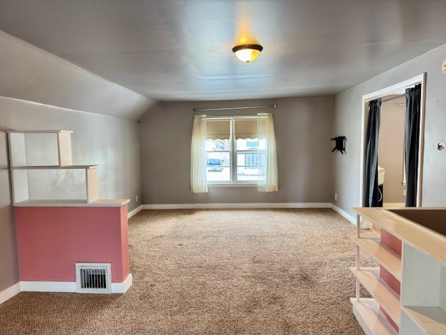 2918 Pershing Boulevard Clinton, IA 52732 - Photo 19 of 33 a view of an empty room with a window