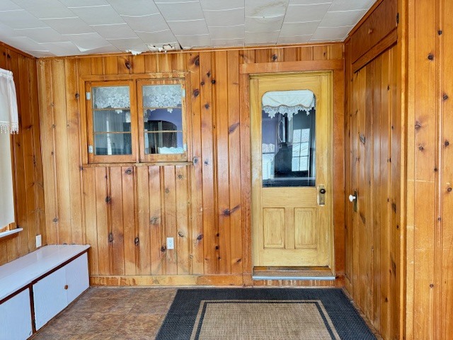 2918 Pershing Boulevard Clinton, IA 52732 - Photo 27 of 33 a view of a hallway with a door and wooden floor