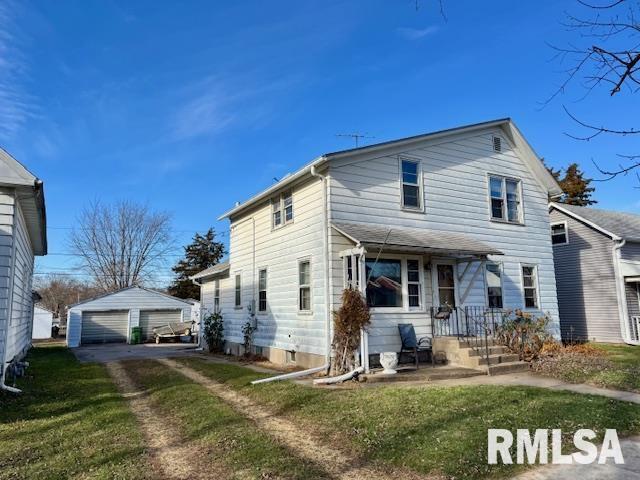 2918 Pershing Boulevard Clinton, IA 52732 - Photo 29 of 33 a view of a house with a yard