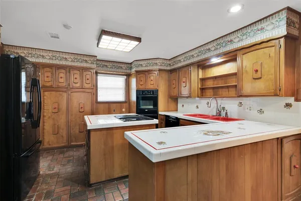 $429,000 | 713 Briarwood Drive, Denison, TX 75020