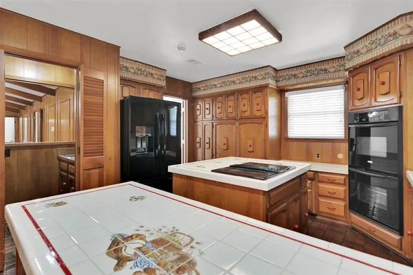 $429,000 | 713 Briarwood Drive, Denison, TX 75020