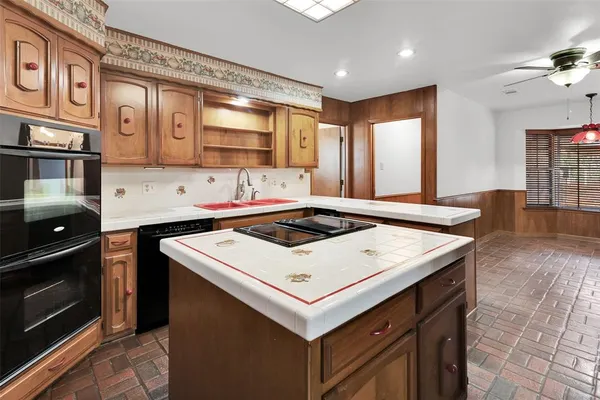 $429,000 | 713 Briarwood Drive, Denison, TX 75020