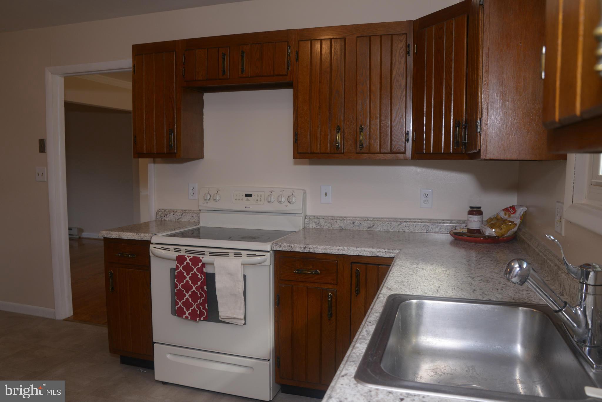 4305 Bartholows Road Mount Airy, MD 21771 - Photo 8 of 29 Kitchen
