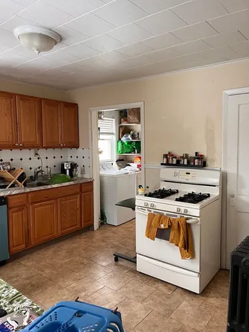 $3,600 | 62 Brock Street, Unit 1, Boston, MA 02135