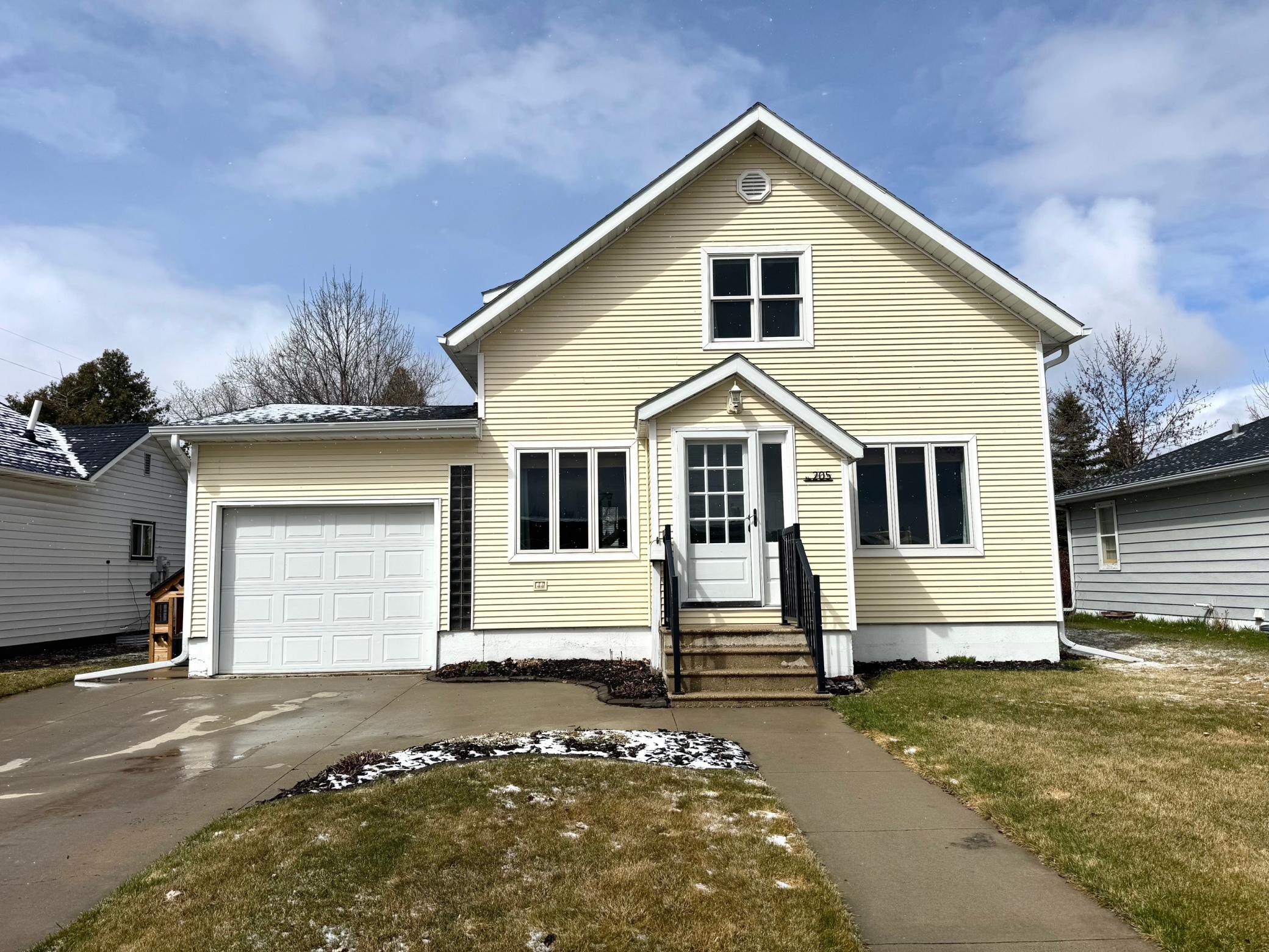 205 2nd Avenue Southwest Roseau, MN 56751 - Photo 1 of 17