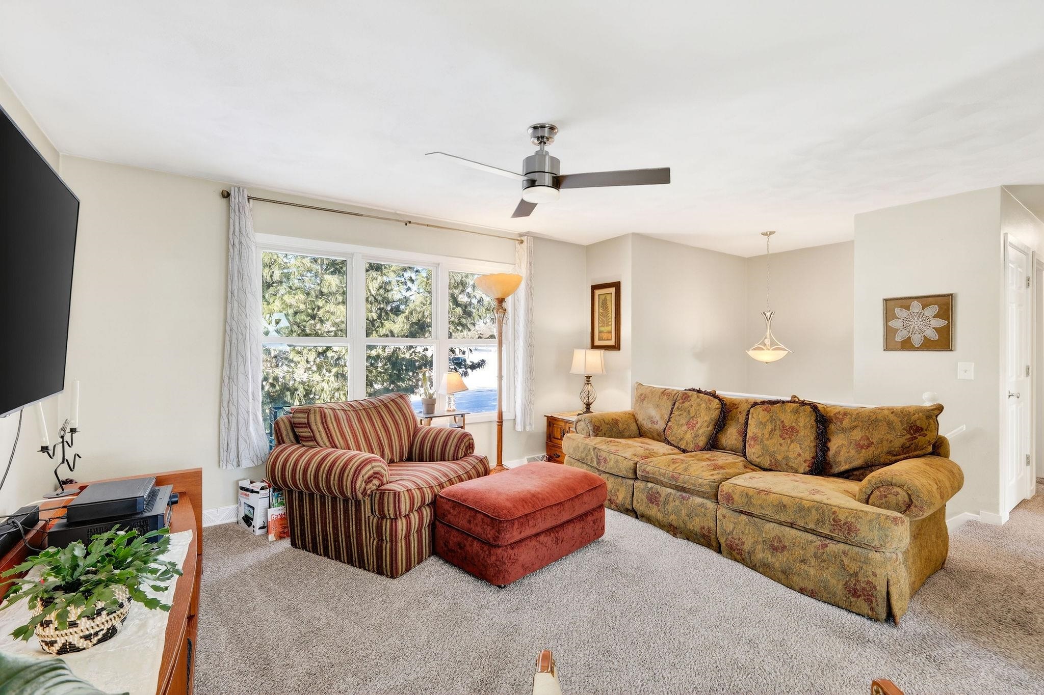 1505 Steven Street Sun Prairie, WI 53590 - Photo 3 of 45