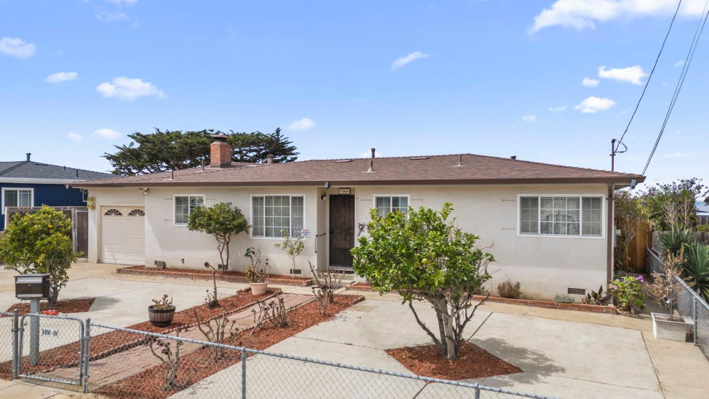 1949 Lincoln Street Seaside, CA 93955 - Photo 6 of 40 a front view of a house with garden