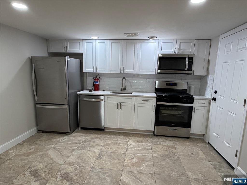 1027 Maple Avenue, Unit B (LEFT SIDE) Ridgefield, NJ 07657 - Photo 6 of 6