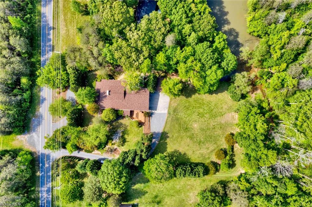 7762 Eversfield Road Summerfield, NC 27358 - Photo 1 of 30 Overhead picture of the property. What a setting with WATERVIEW!
