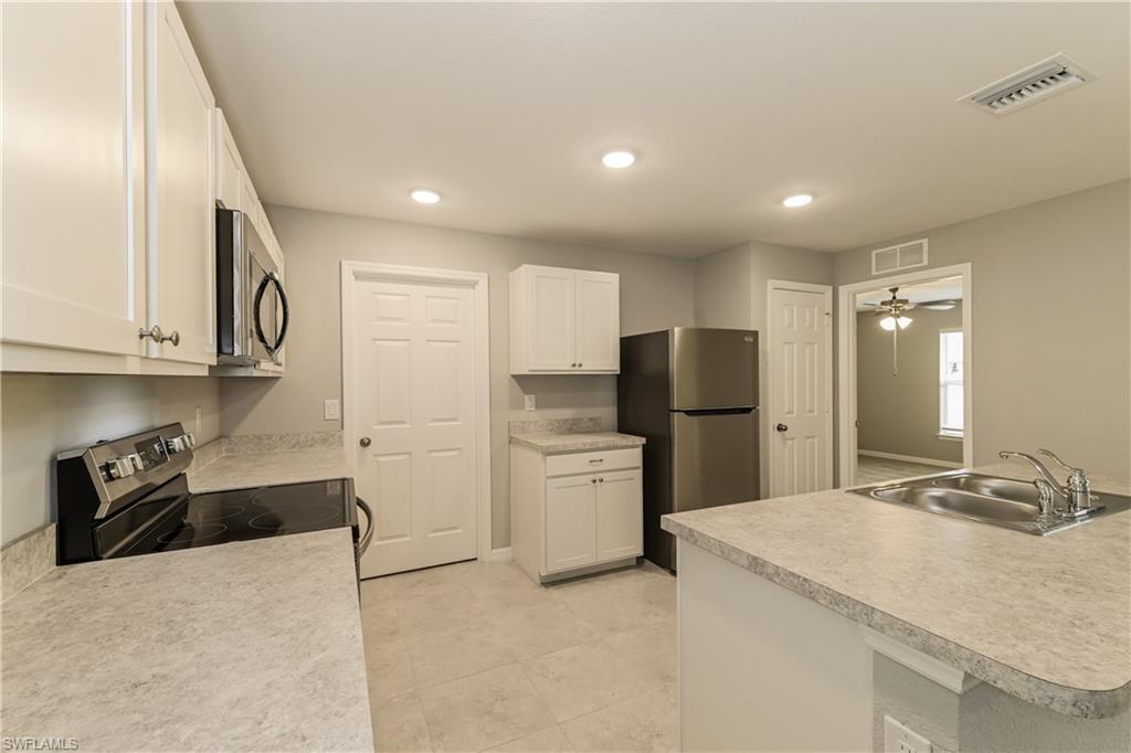 2916 42nd Street Southwest Lehigh Acres, FL 33976 - Photo 7 of 15